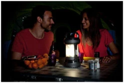 Coleman Twist+ 300 Lithium-Ion Rechargeable LED Lantern -Camping En Plein Air coleman twist 300 lithium ion rechargeable led lantern black black 4