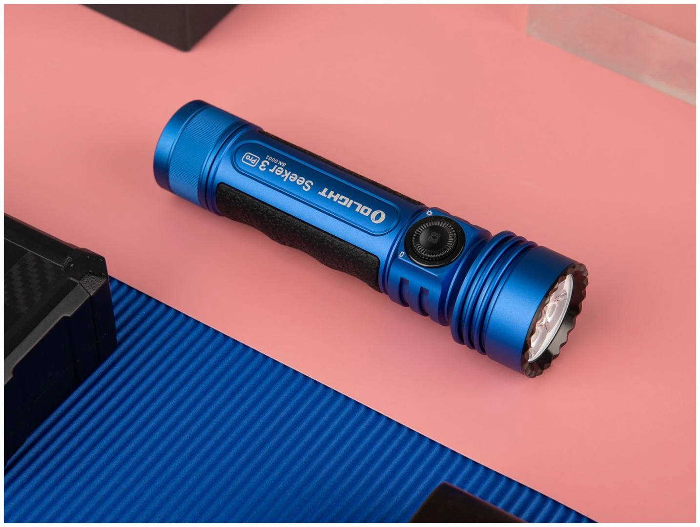 Olight Seeker 3 Pro Blue Limited Edition Blue 8 Olight Seeker 3 Pro Blue Limited Edition Blue – Image 8
